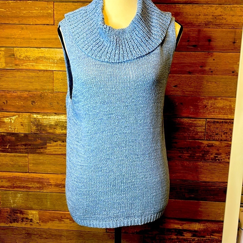 AUGUST SILK knit sweater excellent condition